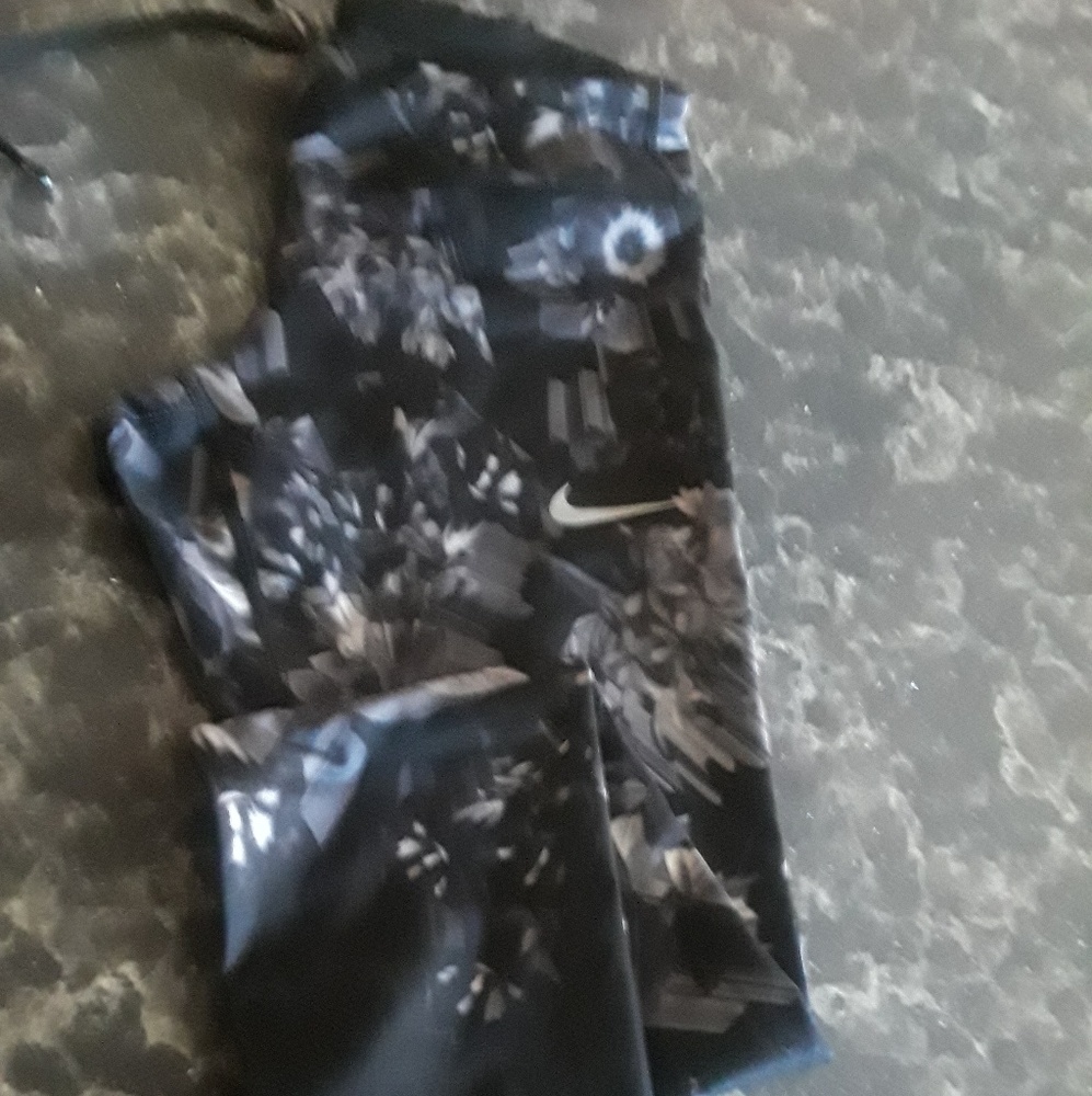 Nike leggings